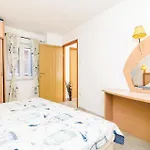 Six-bedroom In Sipan *