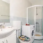 Six-Bedroom Holiday Home In Sipan Holiday home Sudurad