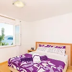 Six-Bedroom Holiday Home In Sipan *