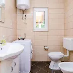 Holiday home Six-Bedroom Holiday Home In Sipan