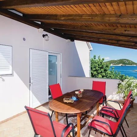 Ferienhaus Cozy Home In Sipan With Outdoor Swimming Pool *