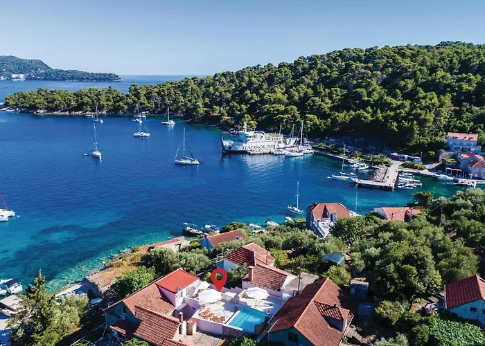 펜션 Six-bedroom In Sipan