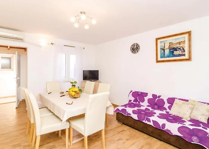 펜션 Six-bedroom In Sipan *